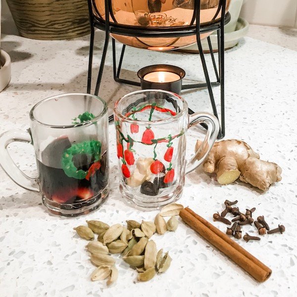 Swedish Glögg (Mulled Wine)